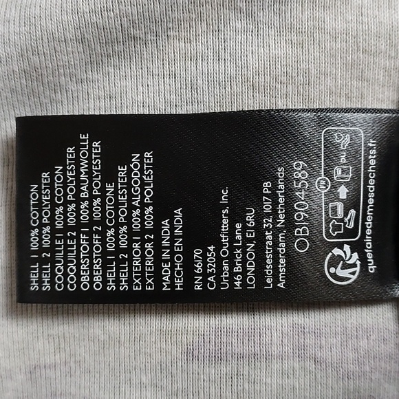 Urban Outfitters Multicolored Abstract Face Print Velvet Bell Sleeve Top Size  M - Picture 9 of 9